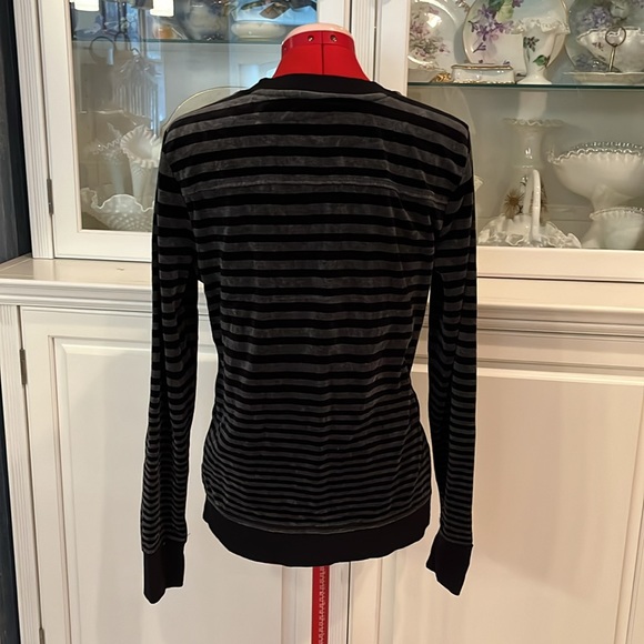 Black and grey velour performance shirt/jacket. - Picture 4 of 6